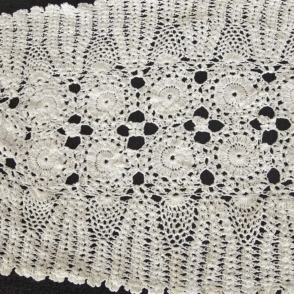 Vintage Oval Crochet Doily – 26
